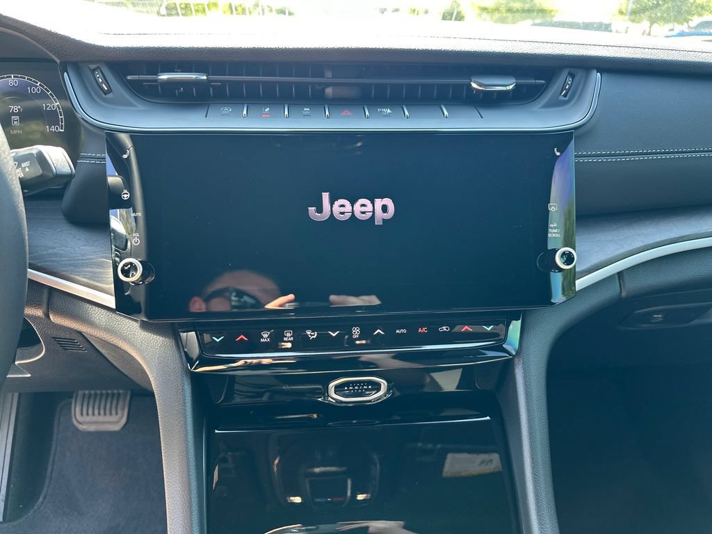New 2026 Jeep Grand Cherokee L Limited AWD/4WD image 26