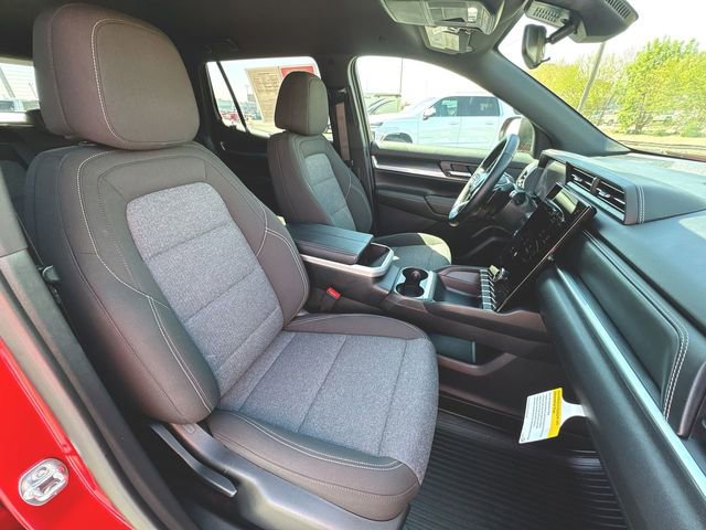 Used 2026 GMC Terrain Elevation w/ LPO, Floor Liner Package AWD/4WD image 27