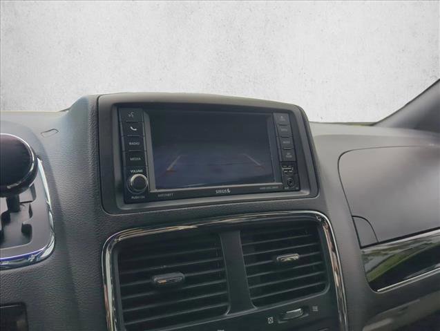 Used 2018 Dodge Grand Caravan SXT image 8