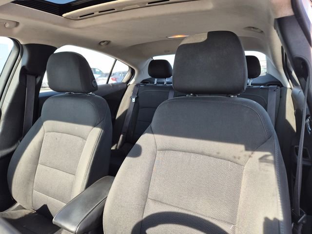 Used 2016 Chevrolet Cruze LT w/ Sun And Sound Package FWD image 9