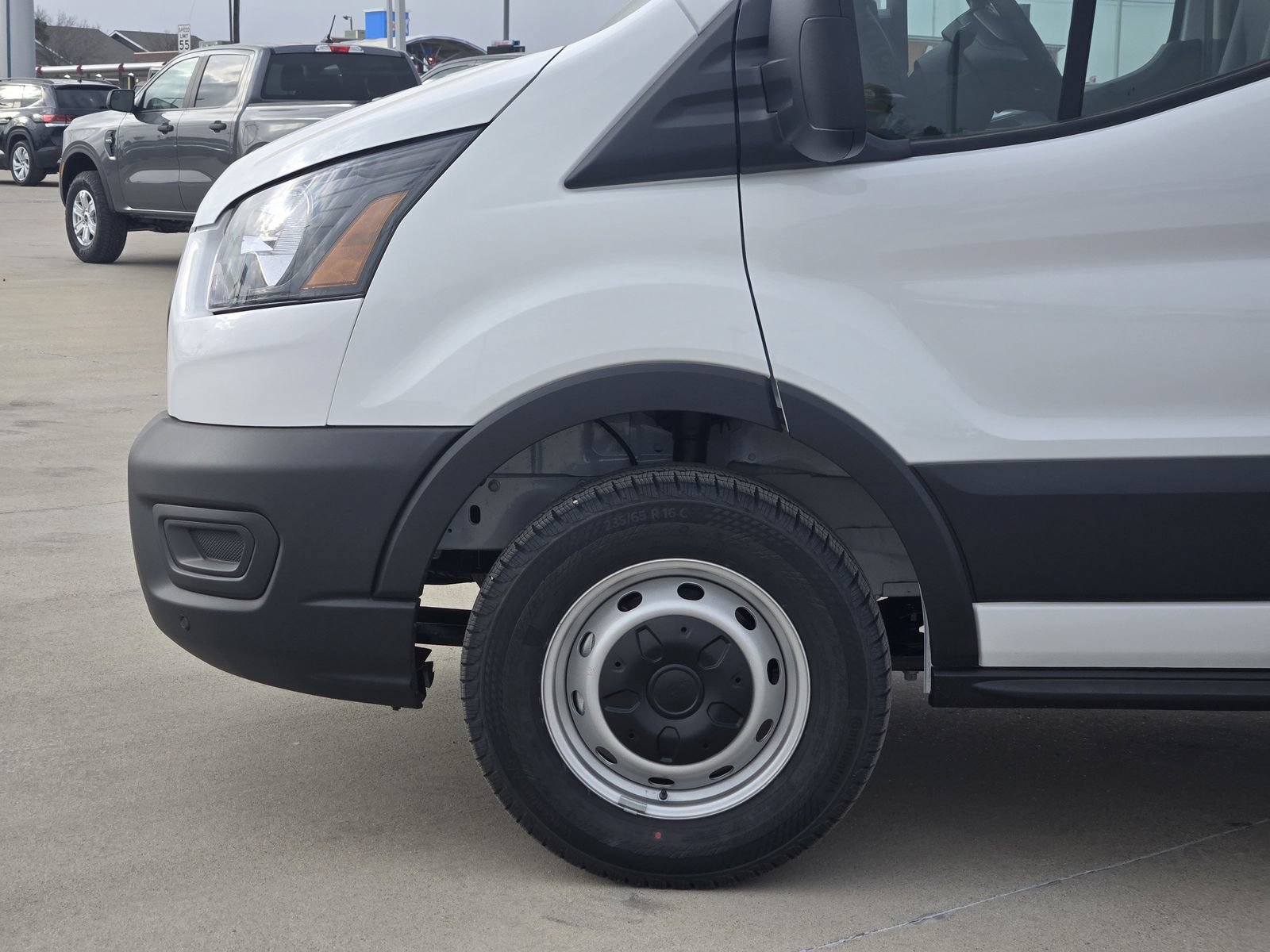 New 2026 Ford Transit 250 148 Medium Roof w/ Load Area Protection Package RWD image 9