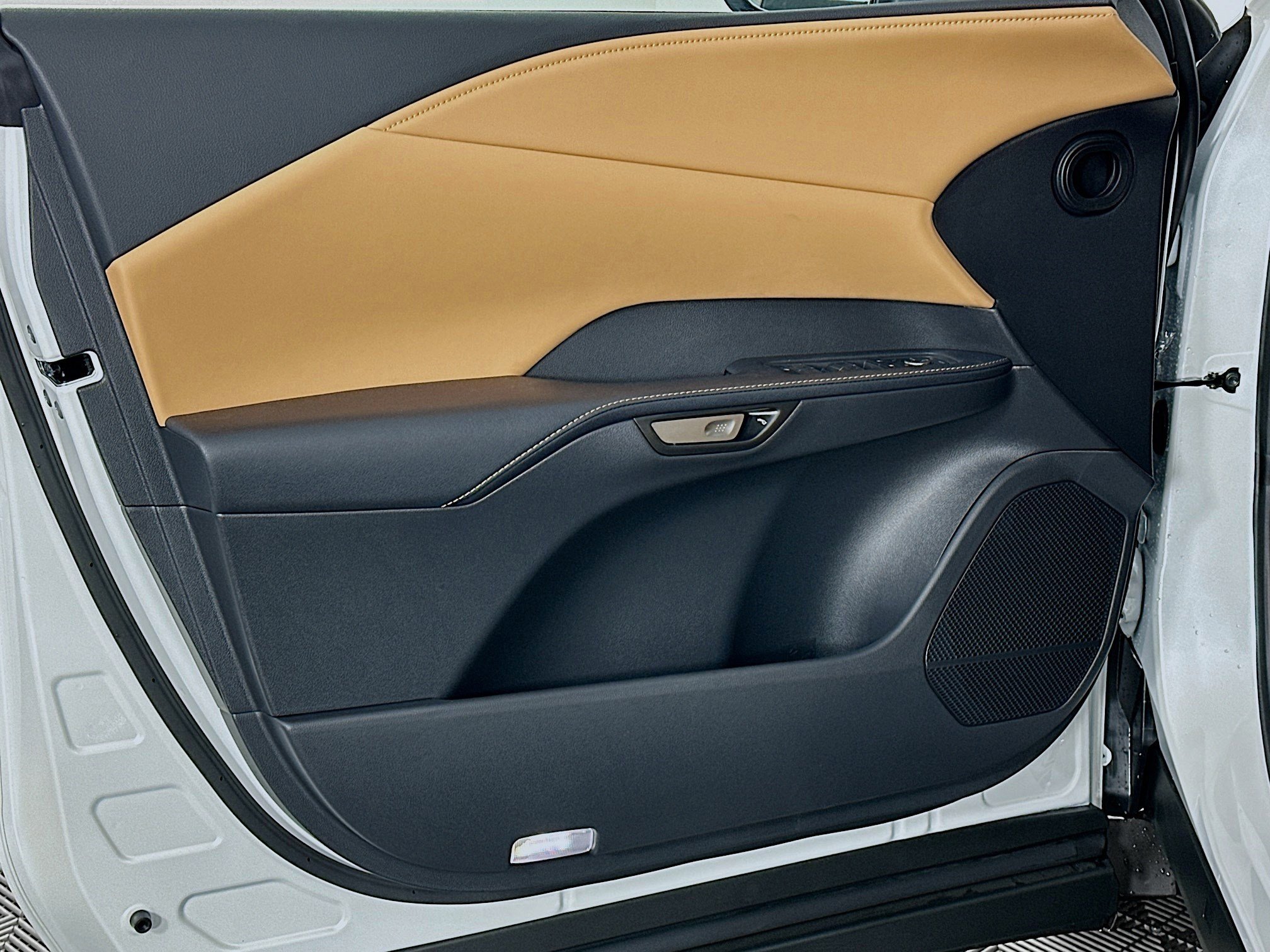 New 2026 Lexus RX 450h AWD image 19