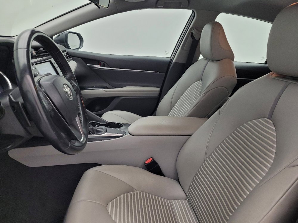 Used 2019 Toyota Camry SE FWD image 17