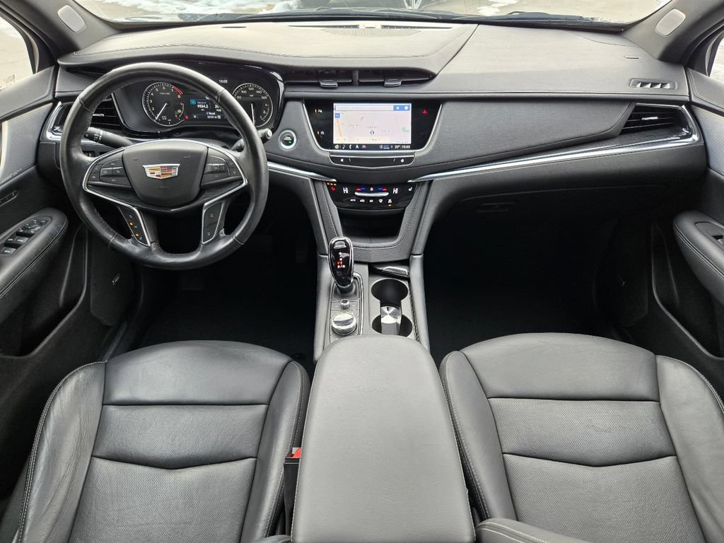Used 2023 Cadillac XT5 Premium Luxury AWD/4WD image 2