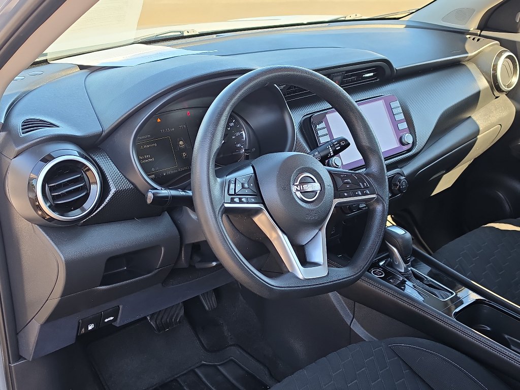 Used 2022 Nissan Kicks SV FWD image 14