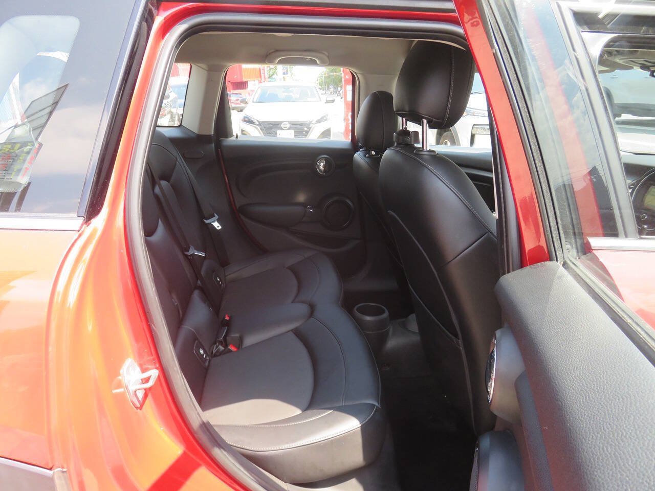 Used 2015 MINI Cooper 4-Door Hardtop FWD image 20
