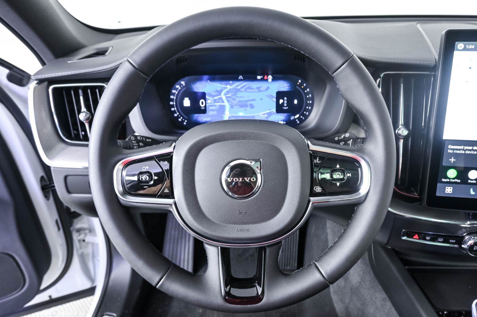 New 2026 Volvo XC60 B5 Ultra w/ Protection Package Premier AWD/4WD image 9