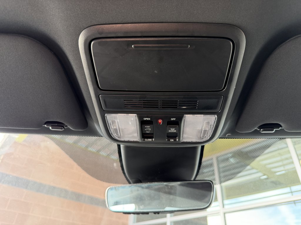 Used 2025 Honda Odyssey Sport-L image 24