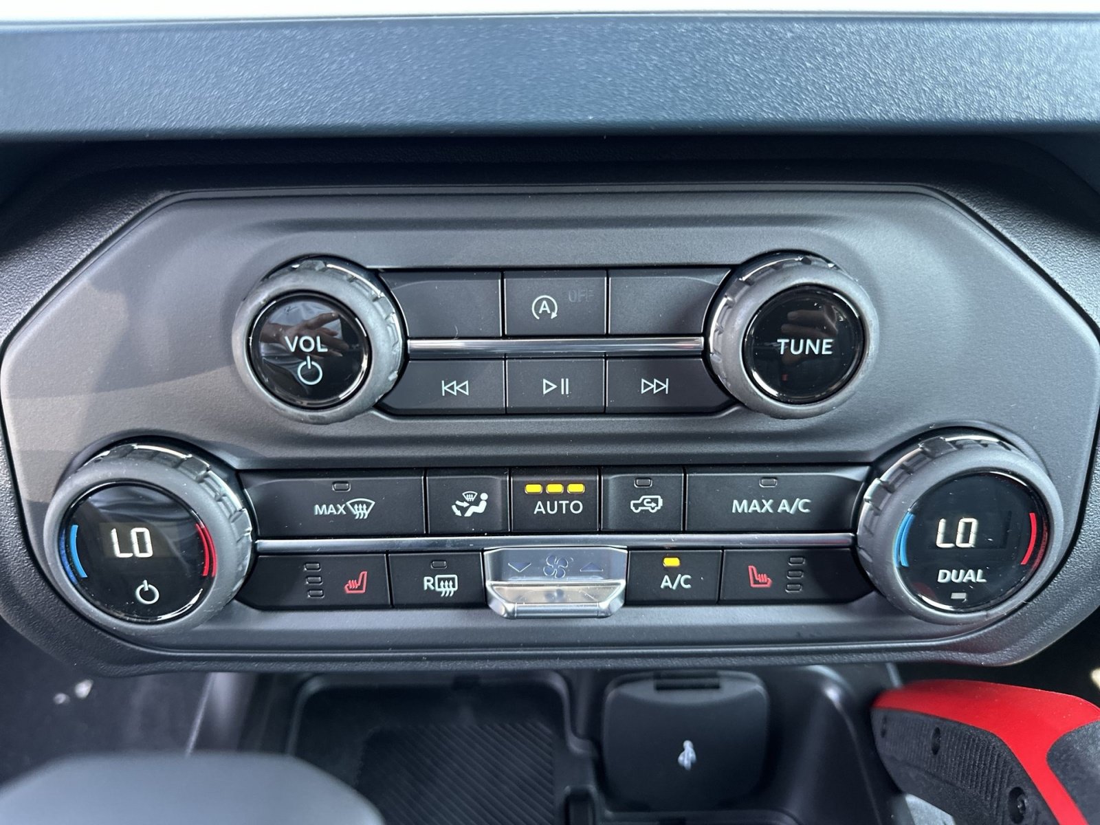 New 2026 Ford Bronco Heritage Edition AWD/4WD image 30