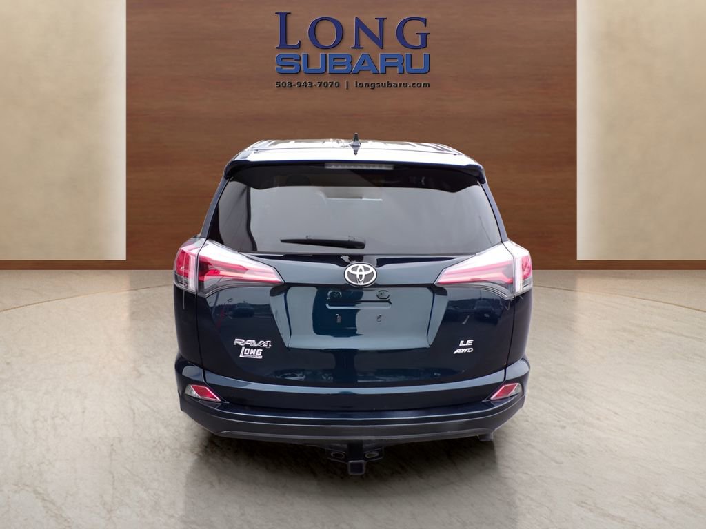 Used 2018 Toyota RAV4 LE image 13
