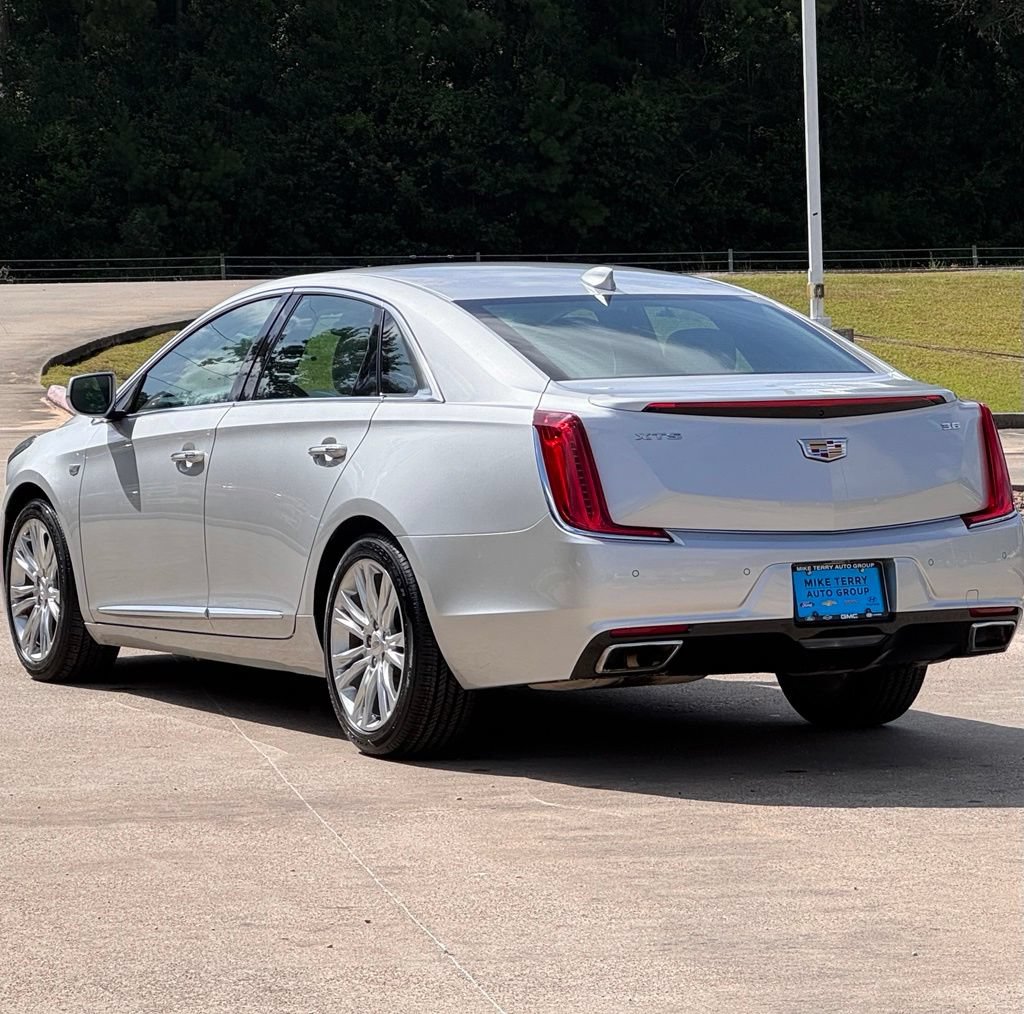 Used 2019 Cadillac XTS Luxury FWD image 13