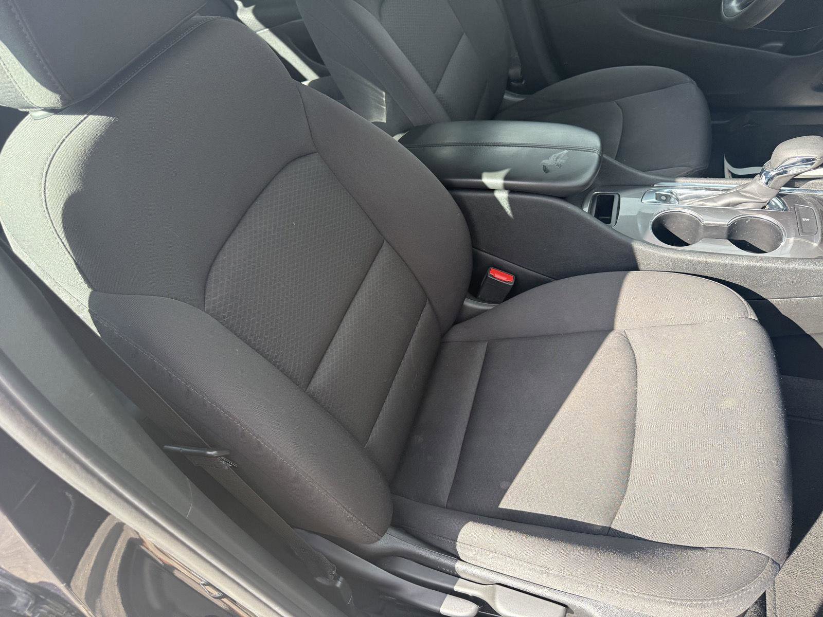 Used 2023 Chevrolet Malibu LT image 38