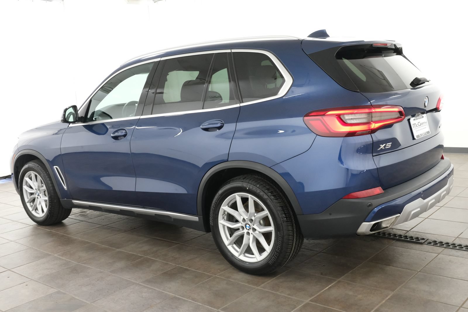 Used 2020 BMW X5 xDrive40i w/ Convenience Package AWD/4WD image 3