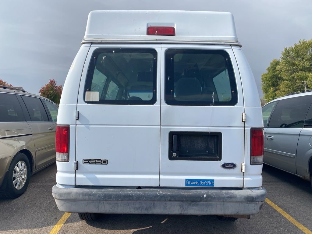 Used 2003 Ford E-250 and Econoline 250 image 10