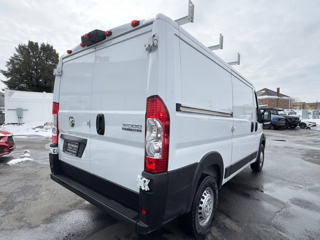 Used 2025 RAM ProMaster 2500 w/ Premium Convenience Group FWD image 8