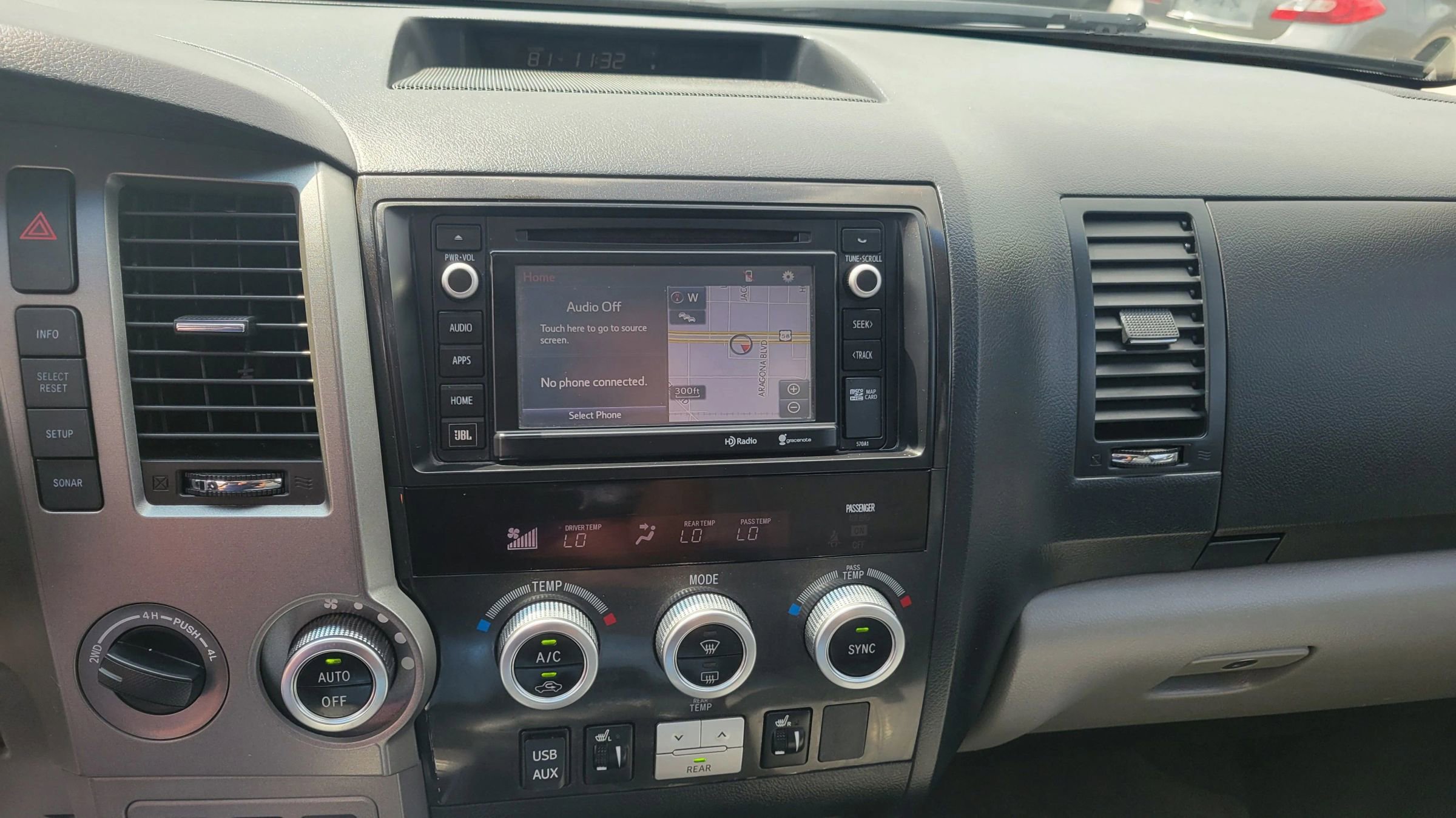 Used 2015 Toyota Sequoia Limited image 35