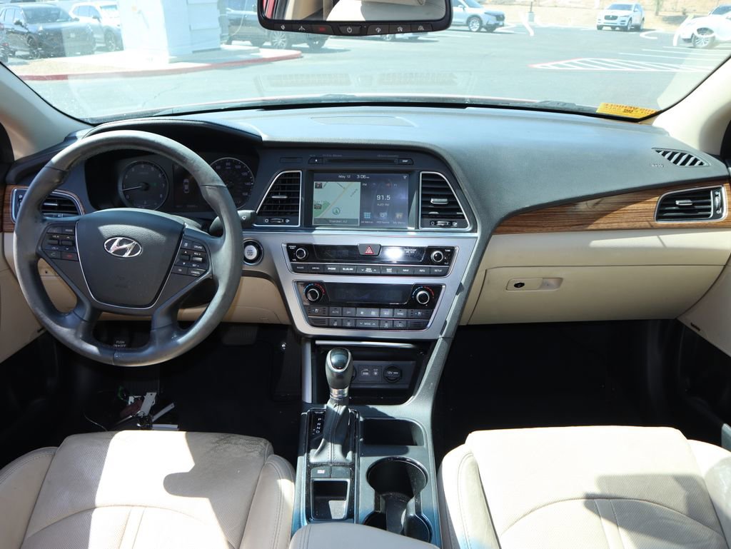 Used 2015 Hyundai Sonata Limited w/ Option Group 05 FWD image 7