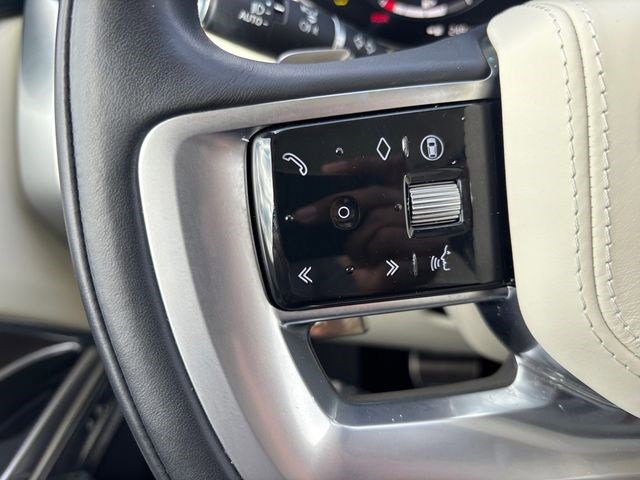 Used 2024 Land Rover Range Rover Long Wheelbase SE image 27