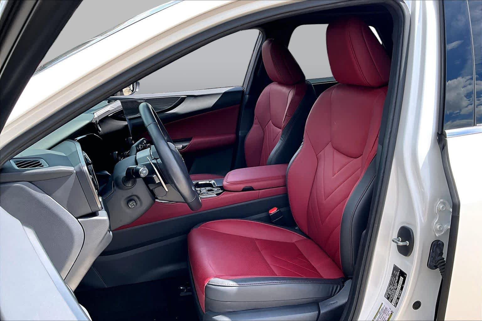 Certified 2025 Lexus NX 350 AWD w/ Accessory Package (K3) image 8