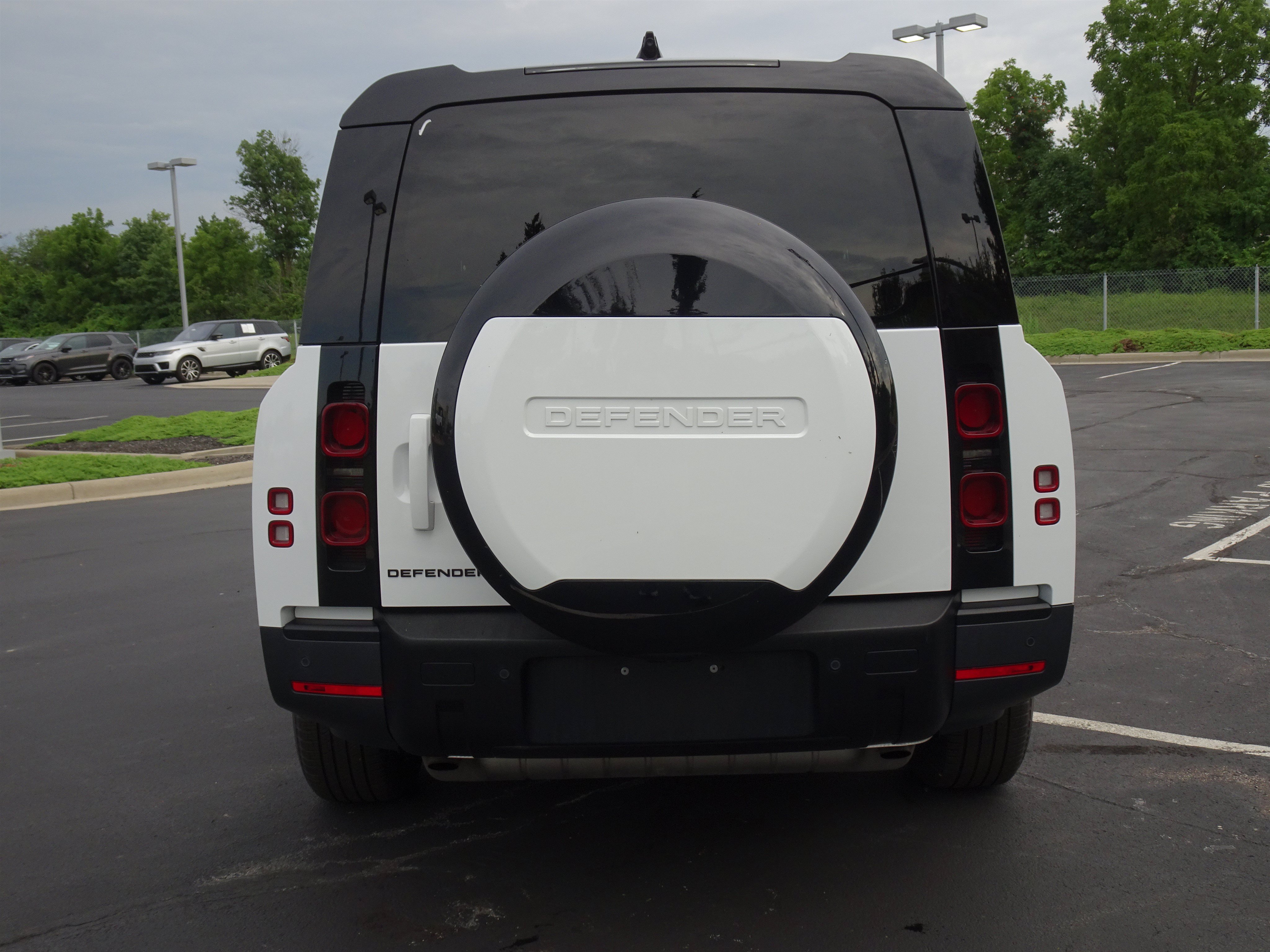 Certified 2024 Land Rover Defender 130 S AWD/4WD image 9