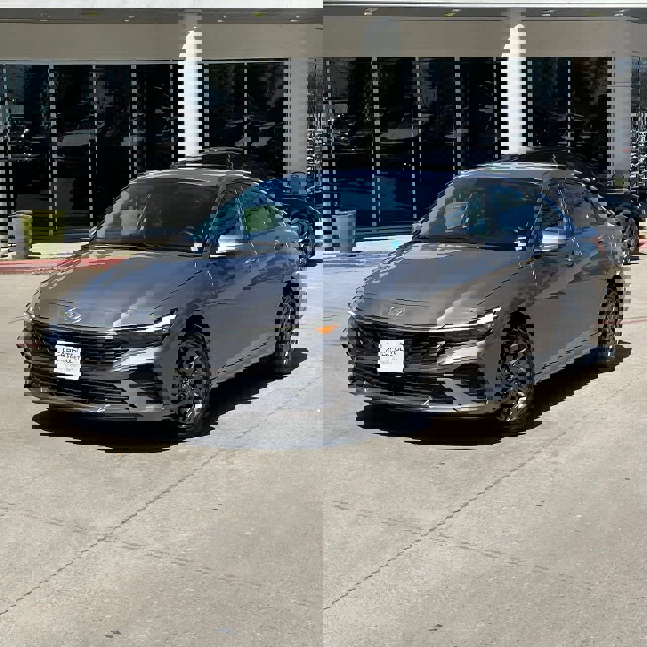 Used 2024 Hyundai Elantra SEL image 9