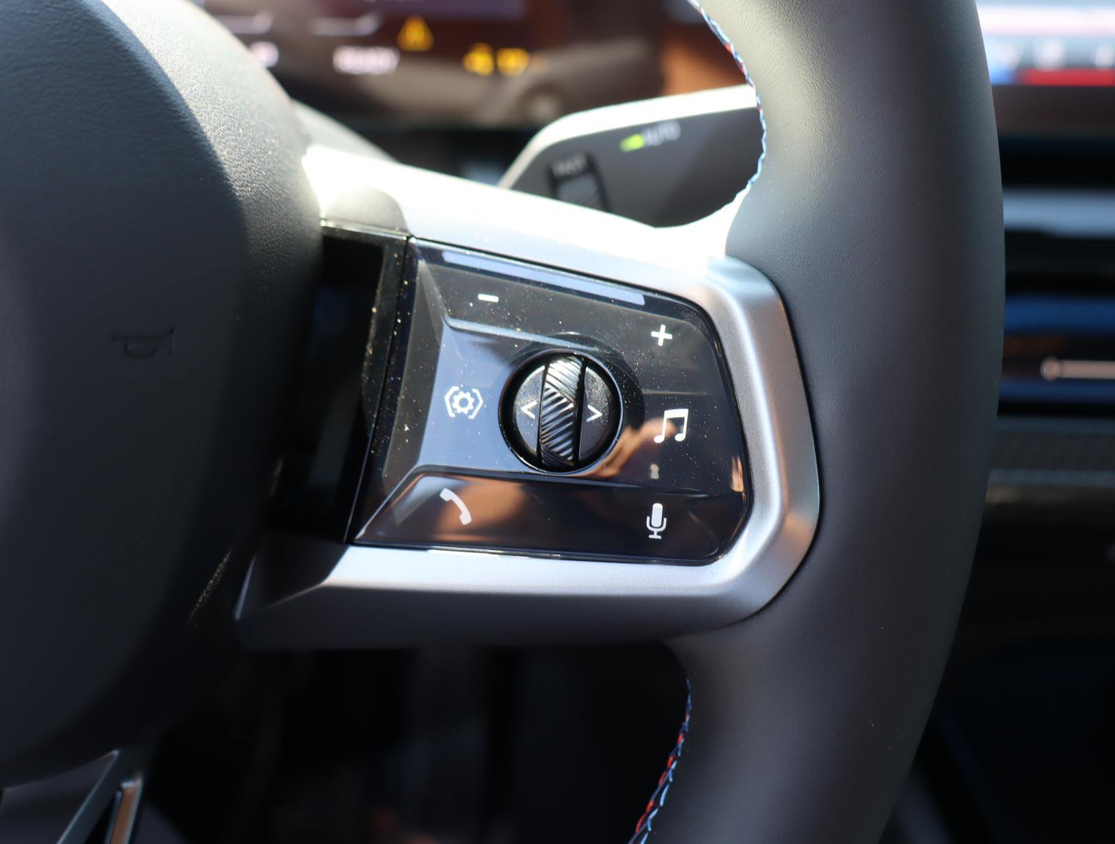 New 2025 BMW i5 M60 w/ Premium Package image 23