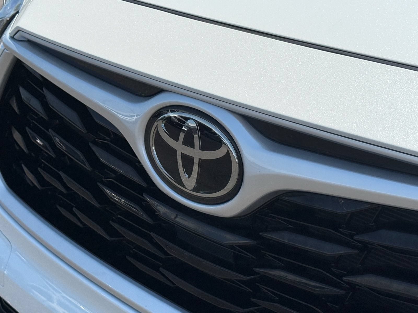 Used 2023 Toyota Highlander XLE FWD image 34