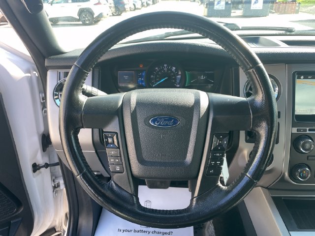 Used 2017 Ford Expedition XLT w/ Equipment Group 202A AWD/4WD image 25
