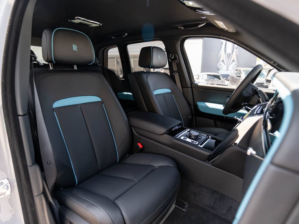New 2026 Rolls-Royce Cullinan AWD/4WD image 35