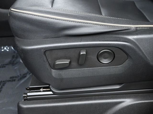 Used 2023 Chevrolet Suburban Premier RWD image 24