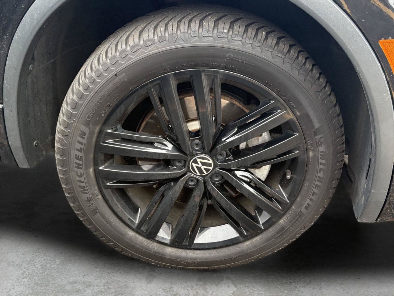Used 2022 Volkswagen Tiguan SE R-Line AWD/4WD image 10