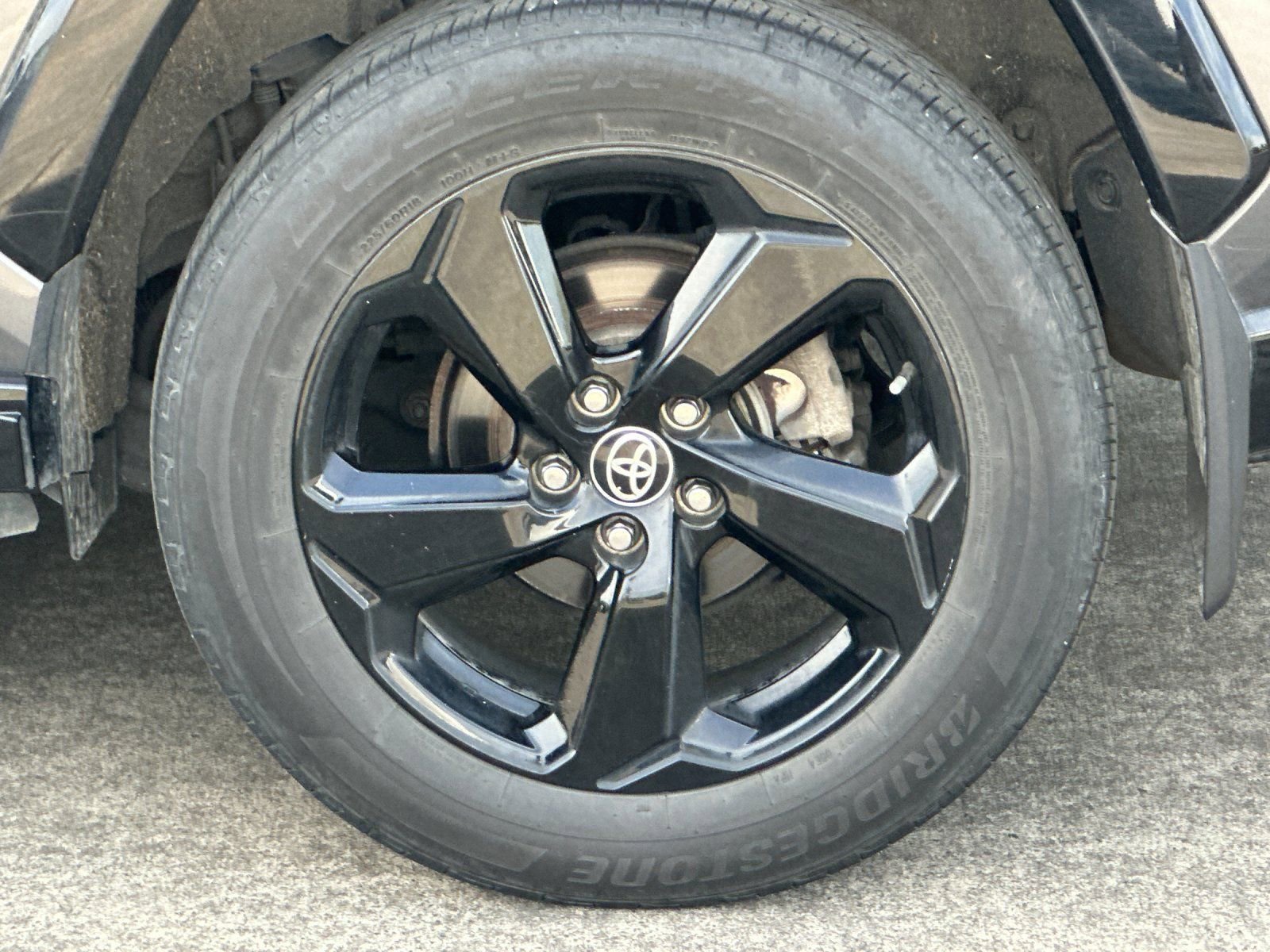 Used 2021 Toyota RAV4 XSE AWD/4WD image 23