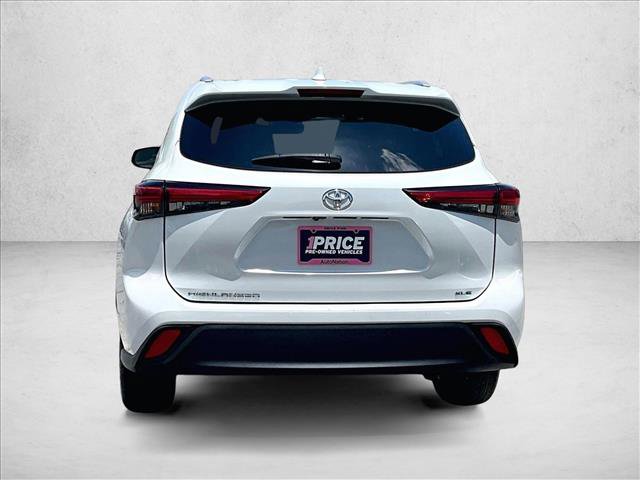 Used 2022 Toyota Highlander XLE FWD image 4