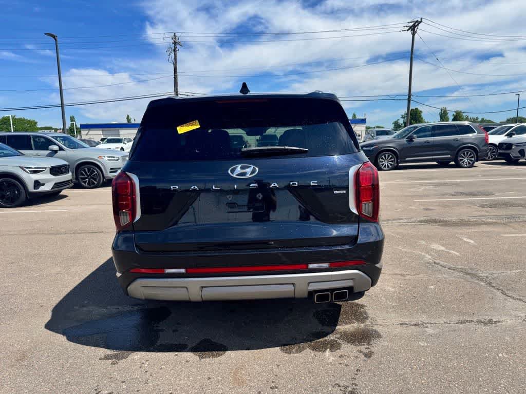 Used 2023 Hyundai Palisade Limited AWD/4WD image 6
