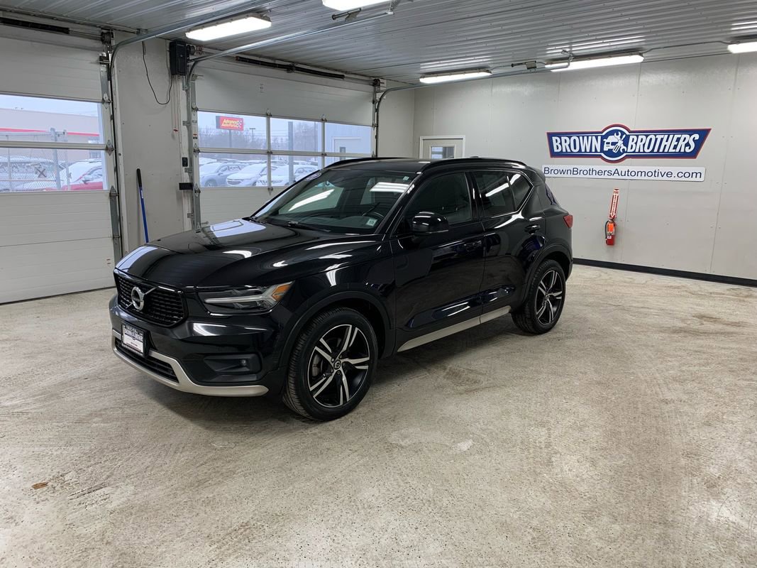 Used 2021 Volvo XC40 T5 R-Design AWD/4WD image 1