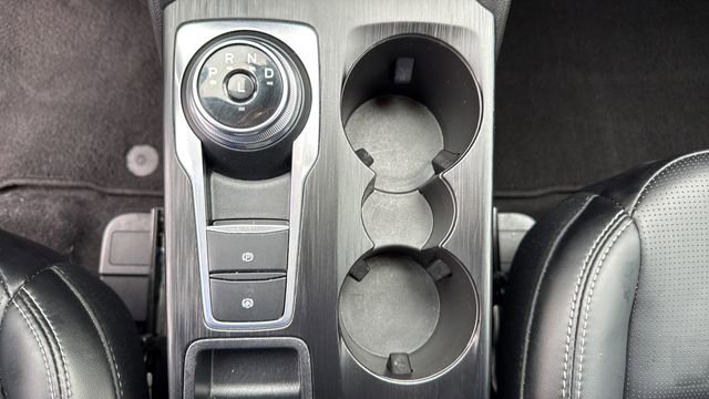 Used 2025 Ford Escape Platinum AWD/4WD image 27