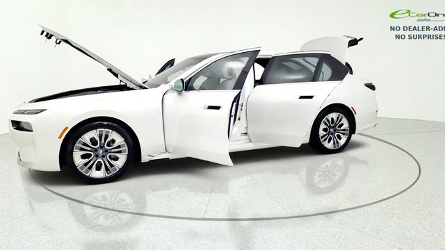Used 2023 BMW i7 xDrive60 AWD/4WD image 14