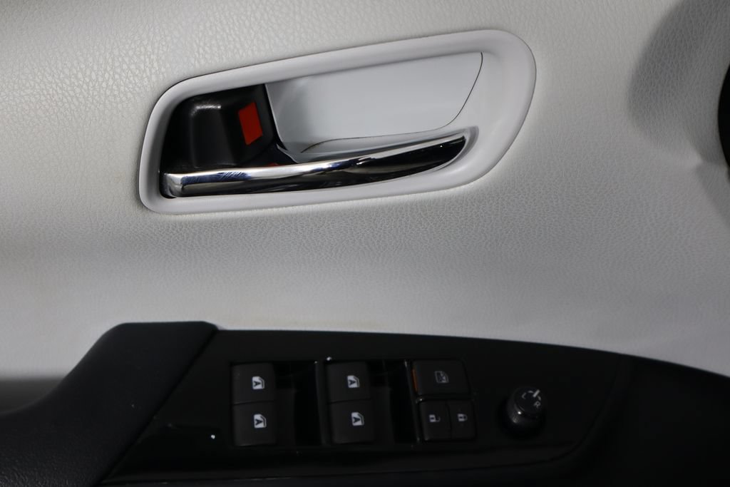 Used 2017 Toyota Prius Prime Premium FWD image 18