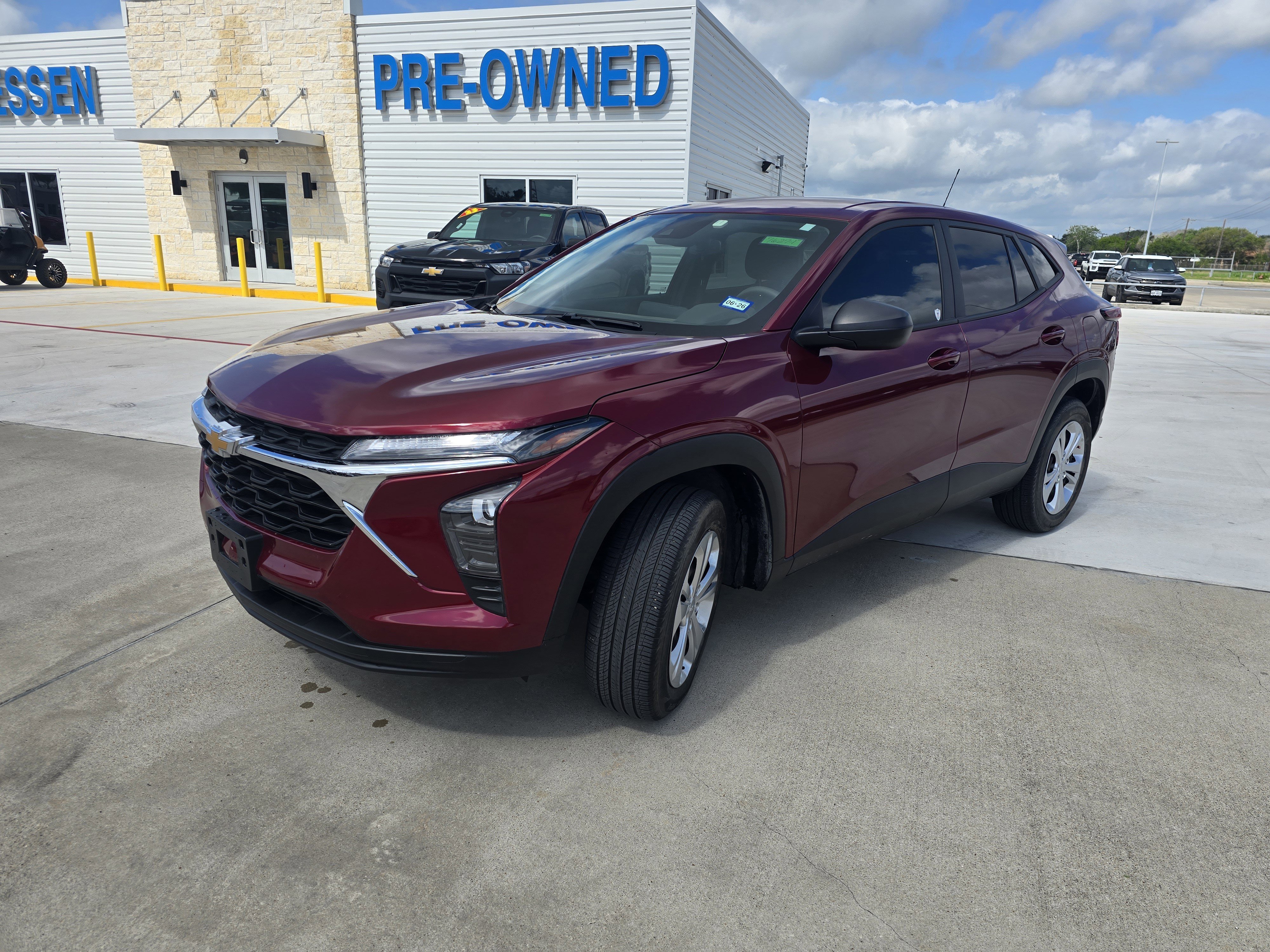 Used 2025 Chevrolet Trax LS w/ Driver Confidence Package FWD image 7