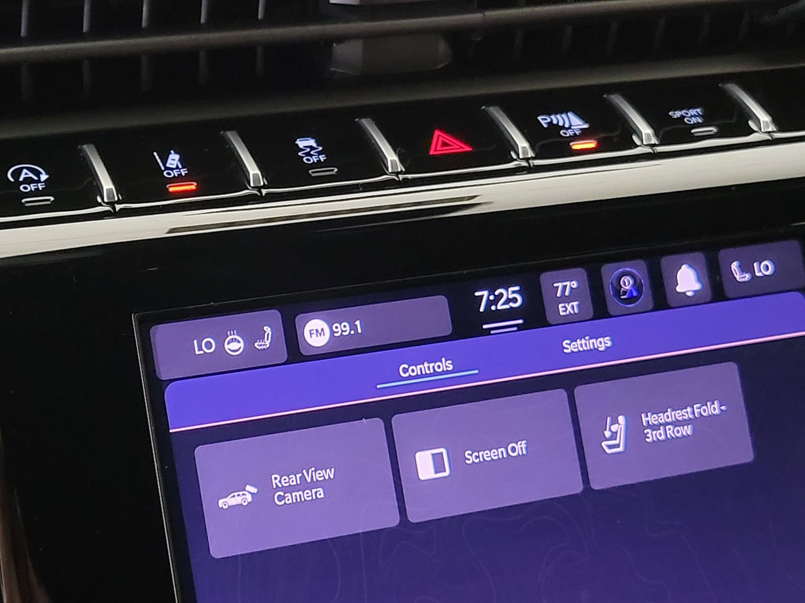 New 2025 Jeep Grand Cherokee L Altitude w/ Trailer Tow Package image 24