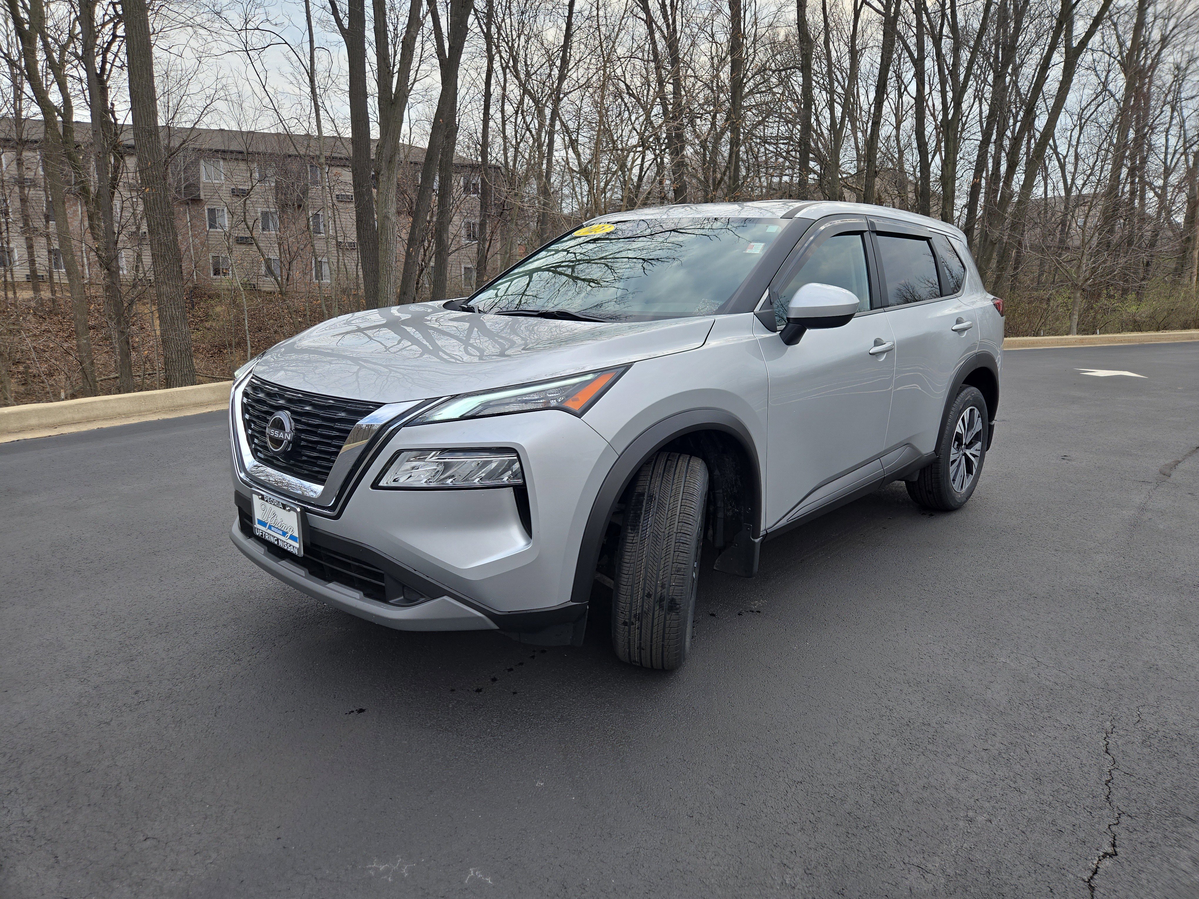 Used 2023 Nissan Rogue SV image 4