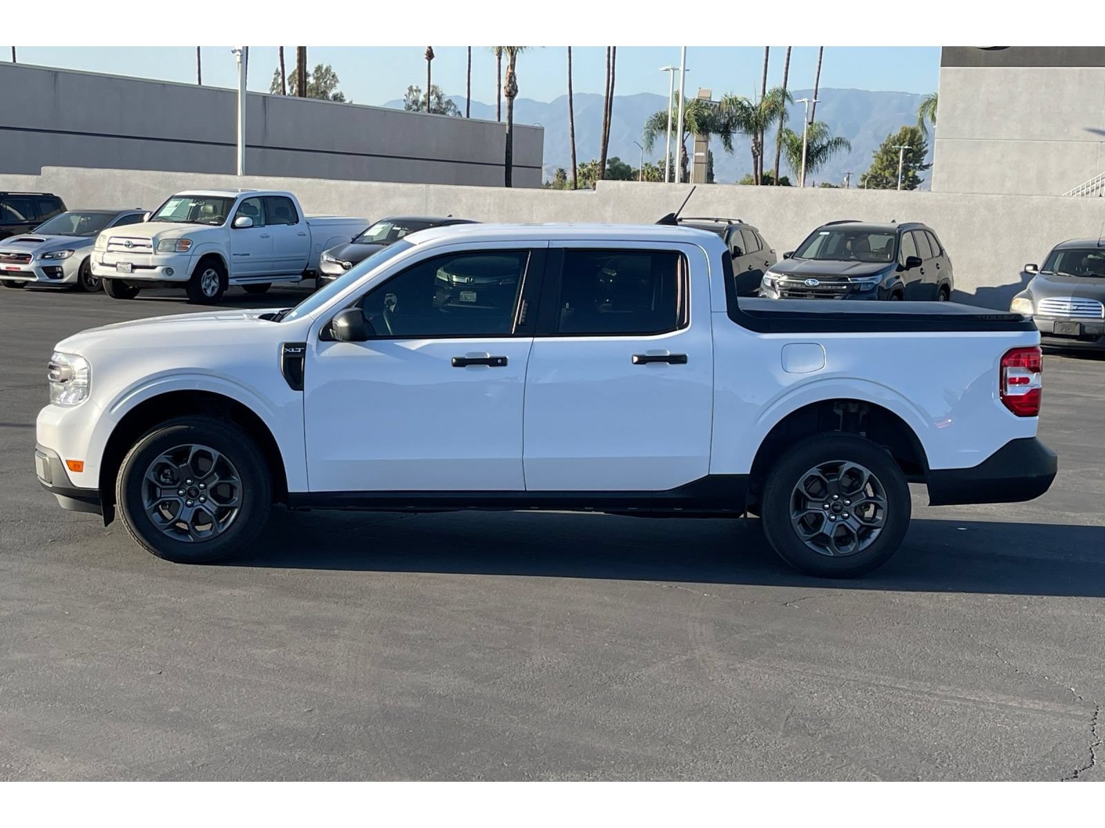 Used 2023 Ford Maverick XLT FWD image 2