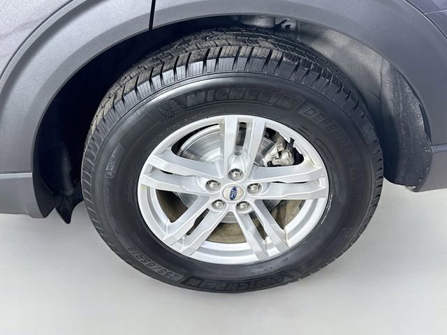 Certified 2020 Ford Explorer XLT w/ Equipment Group 202A image 33