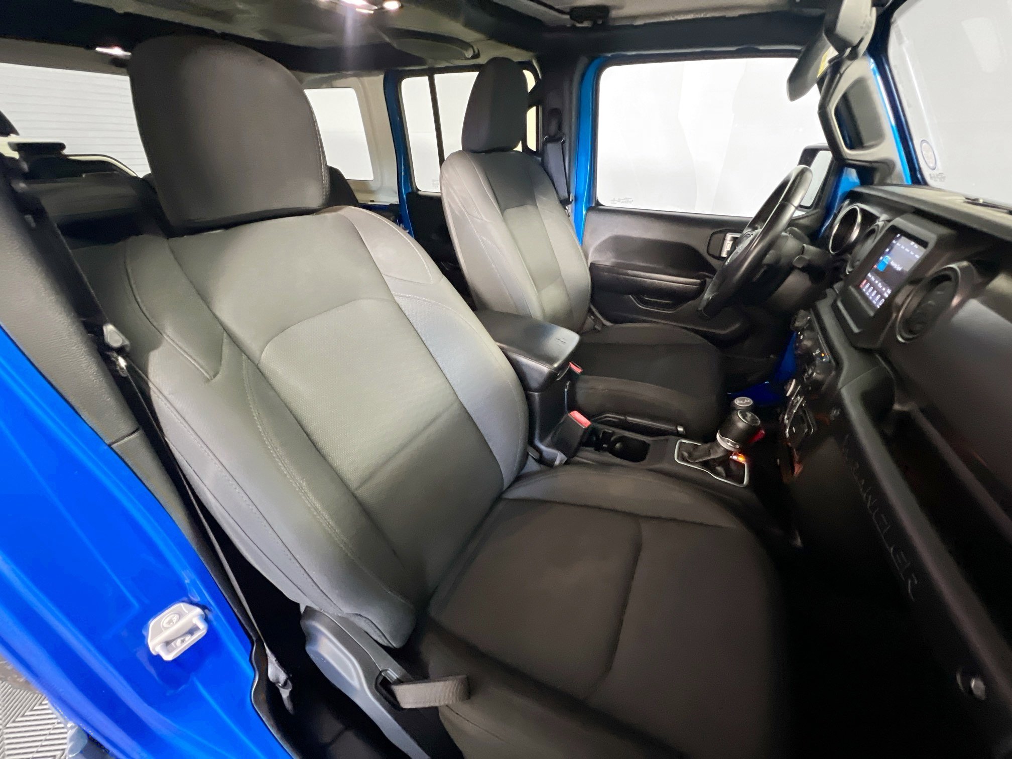 Used 2021 Jeep Wrangler Unlimited Sport image 31