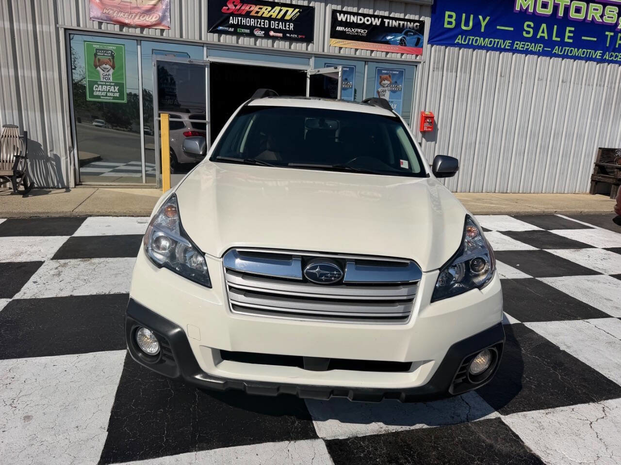 Used 2013 Subaru Outback 2.5i Limited w/ Special Appearance Pkg image 3