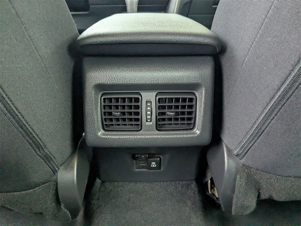 Used 2025 Toyota Camry LE image 27