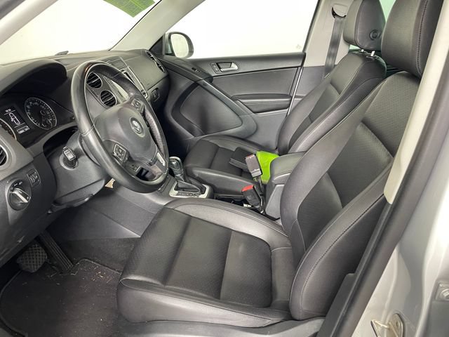Used 2017 Volkswagen Tiguan Wolfsburg Edition AWD/4WD image 2
