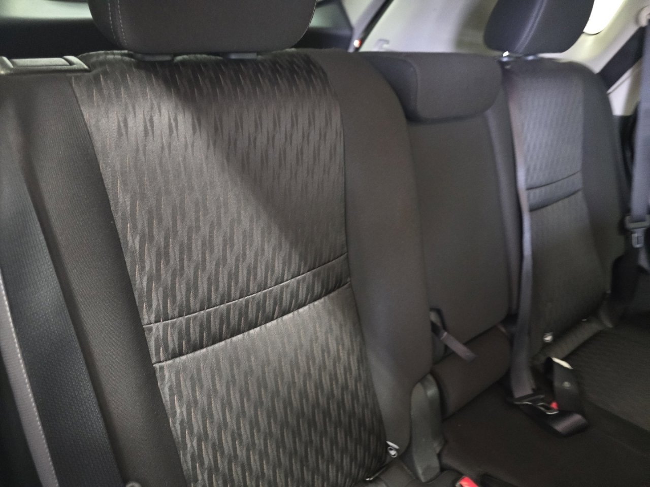 Used 2020 Nissan Rogue SV image 20