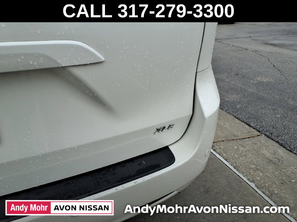 Used 2017 Toyota Sienna XLE Premium FWD image 12
