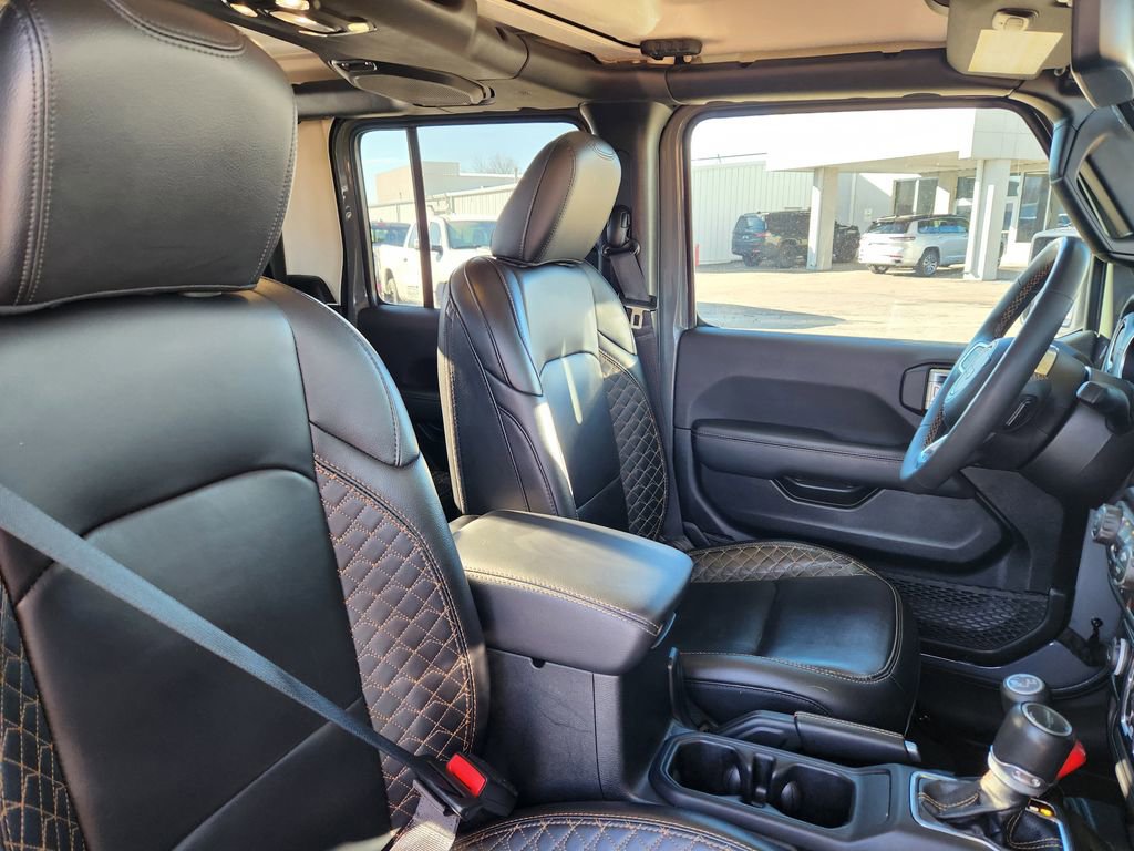 Used 2023 Jeep Gladiator Overland image 13